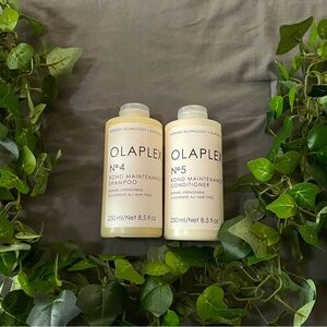 Olaplex ( original) No. 4 and No. 5
Shampoo and Conditioner
Set, 8.5oz$60